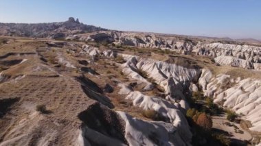 Nevsehir kasabası yakınlarındaki Goreme Ulusal Parkı. Hindi. Hava görünümü