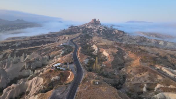 Parque Nacional Goreme cerca de la ciudad de Nevsehir. Pavo. Vista aérea — Vídeos de Stock