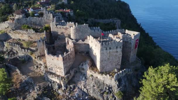 Flygfoto över Alanya slott - Alanya Kalesi. Turkiet. Långsamma rörelser — Stockvideo