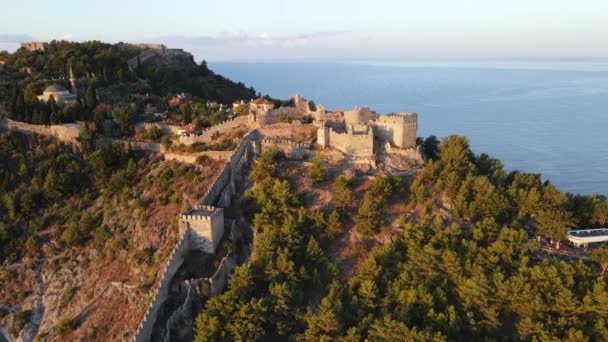 Pemandangan udara Kastil Alanya - Alanya Kalesi. Turki. Gerakan lambat — Stok Video