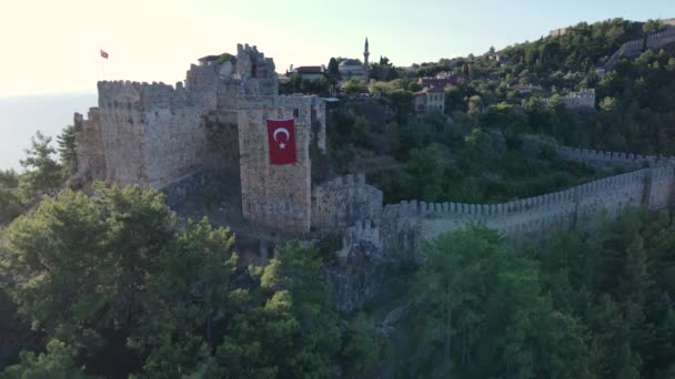 Aerial view of Alanya Castle - Alanya Kalesi. Turkey. Slow motion — Stock Video