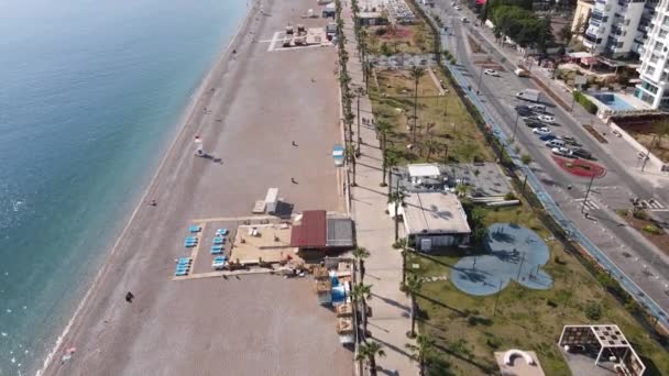 Pemandangan udara Antalya, Turki - sebuah kota resor di pantai. Gerakan lambat — Stok Video