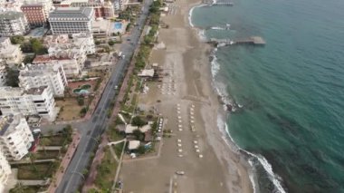 Sahildeki tatil köyünde. Hindi. Yavaş çekim