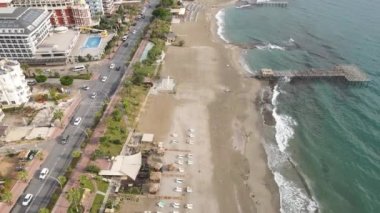 Sahildeki tatil köyünde. Hindi. Yavaş çekim