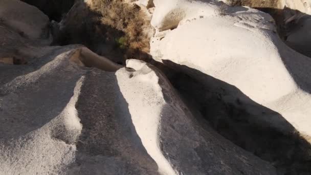 Vista aérea del paisaje Capadocia. Pavo. Parque Nacional Goreme. Movimiento lento — Vídeos de Stock
