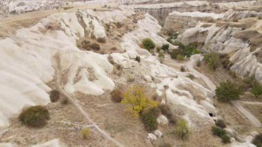 Kapadokya 'nın hava manzarası. Hindi. Goreme Ulusal Parkı. Yavaş çekim