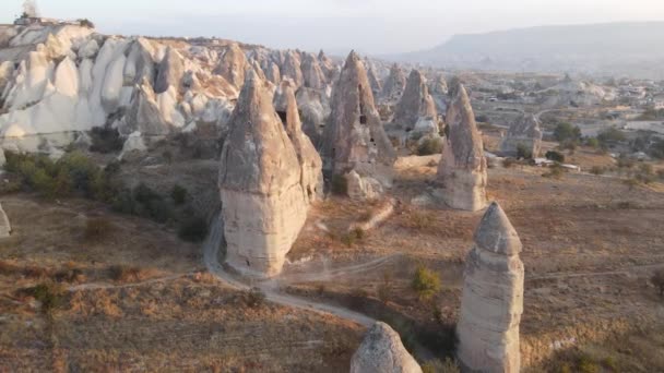 Αεροφωτογραφία του τοπίου της Καππαδοκίας. Τουρκία. Εθνικό Πάρκο Goreme. Αργή κίνηση — Αρχείο Βίντεο