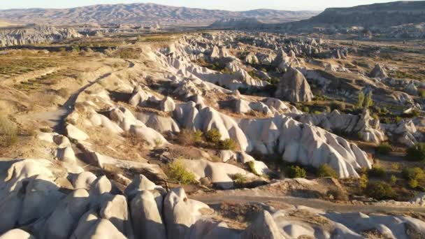 Veduta aerea del paesaggio della Cappadocia. Tacchino. Parco nazionale di Goreme. Rallentatore — Video Stock