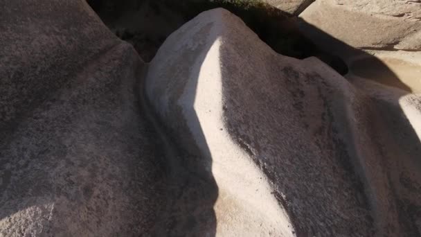 Légi felvétel a Cappadocia tájról. Törökország. Goreme Nemzeti Park. Lassú mozgás. — Stock videók