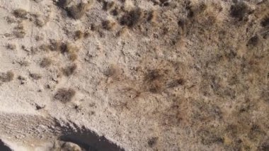 Kapadokya 'nın hava manzarası. Hindi. Goreme Ulusal Parkı. Yavaş çekim