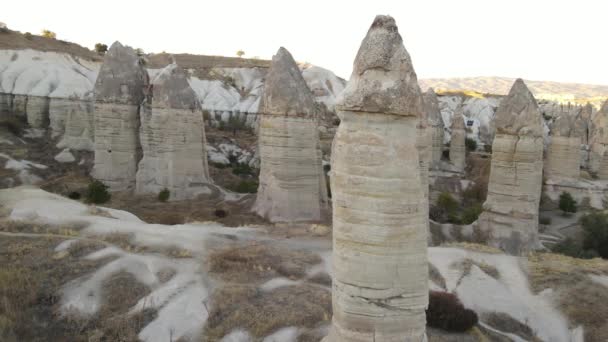 Vista aérea da paisagem Capadócia. A Turquia. Parque Nacional Goreme. Movimento lento — Vídeo de Stock