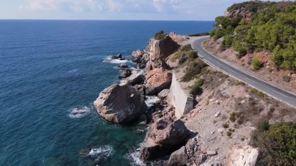 Costa montanhosa da Turquia: costa do mar Mediterrâneo. Movimento lento — Vídeo de Stock