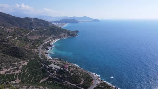 Horské pobřeží Turecka: pobřeží Středozemního moře. Zpomalený pohyb — Stock video