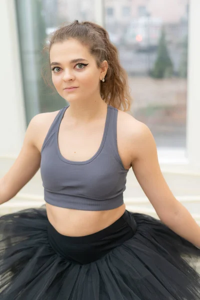 Schöne flexible schlanke junge Ballerina. Ballett — Stockfoto