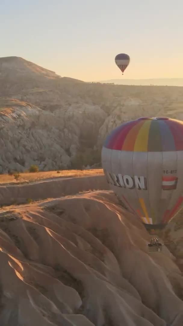 Vidéo verticale - Ballons en Cappadoce, Turquie. — Video