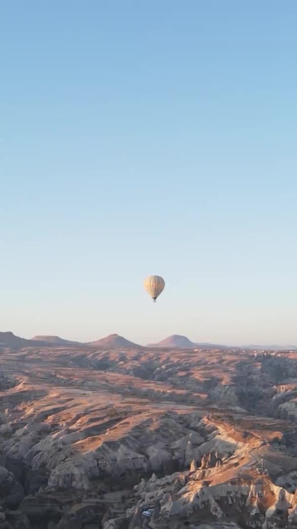 Video verticale - Palloncini in Cappadocia, Turchia. — Video Stock