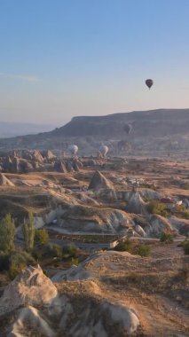 Dikey Video - Kapadokya, Türkiye 'de Balonlar.