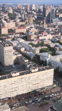 Dikey video, Ukrayna 'nın Ukrayna hava görüntüsü. Kiev