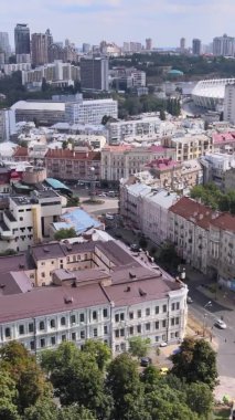 Dikey video, Ukrayna 'nın Ukrayna hava görüntüsü. Kiev