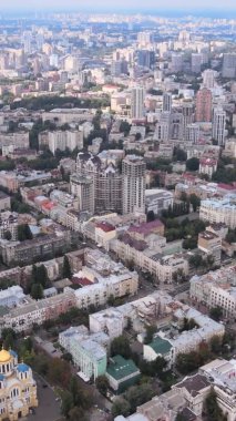 Dikey video, Ukrayna 'nın Ukrayna hava görüntüsü. Kiev