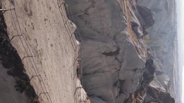 Függőleges videó Cappadocia táj légi felvétel. Törökország. Goreme Nemzeti Park — Stock videók