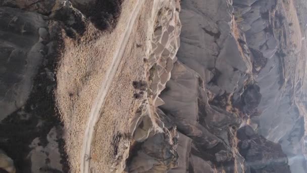 Video vertical Vista aérea del paisaje de Capadocia. Pavo. Parque Nacional Goreme — Vídeos de Stock