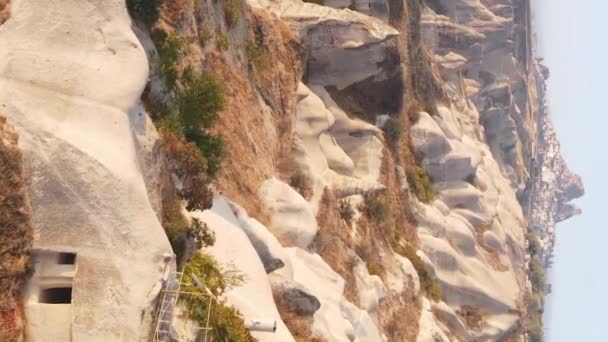 Vídeo vertical Capadócia vista aérea paisagem. A Turquia. Parque Nacional de Goreme — Vídeo de Stock