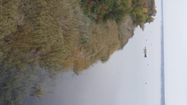 Dnipro Nehri 'nin dikey görüntüsü - Ukrayna' nın ana nehri