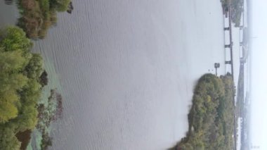 Dnipro Nehri 'nin dikey görüntüsü - Ukrayna' nın ana nehri