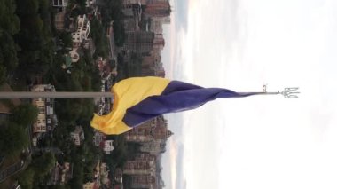 Ukrayna Ulusal Bayrağı. Hava görünümü.