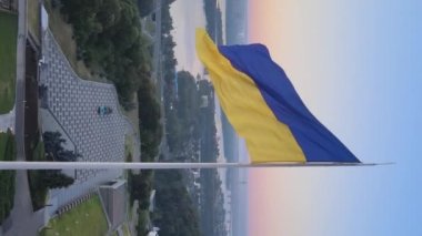 Ukrayna Ulusal Bayrağı. Hava görünümü.