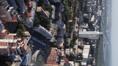Ukrayna 'nın dikey video başkenti Kyiv. Hava görüntüsü. Kiev