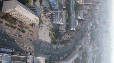 Ukrayna 'nın dikey video başkenti Kyiv. Hava görüntüsü. Kiev