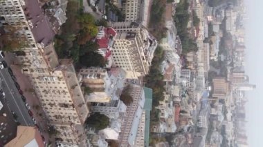 Ukrayna 'nın dikey video başkenti Kyiv. Hava görüntüsü. Kiev