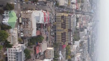 Ukrayna 'nın dikey video başkenti Kyiv. Hava görüntüsü. Kiev