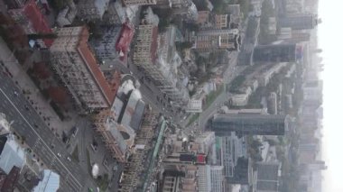 Ukrayna 'nın dikey video başkenti Kyiv. Hava görüntüsü. Kiev