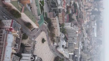 Ukrayna 'nın dikey video başkenti Kyiv. Hava görüntüsü. Kiev