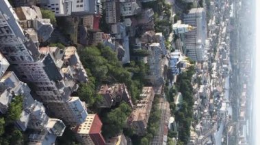 Ukrayna 'nın dikey video başkenti Kyiv. Hava görüntüsü. Kiev