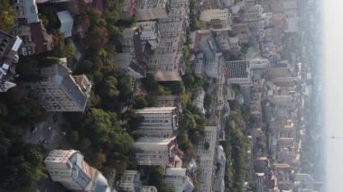 Ukrayna 'nın dikey video başkenti Kyiv. Hava görüntüsü. Kiev