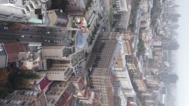 Ukrayna 'nın dikey video başkenti Kyiv. Hava görüntüsü. Kiev