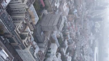 Ukrayna 'nın dikey video başkenti Kyiv. Hava görüntüsü. Kiev