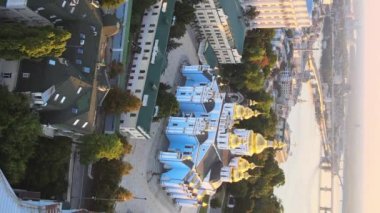 Sabah St. Michaels Altın Kubbe Manastırı 'nın dikey videosu. Kyiv, Ukrayna