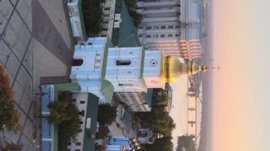 Sabah St. Michaels Altın Kubbe Manastırı 'nın dikey videosu. Kyiv, Ukrayna