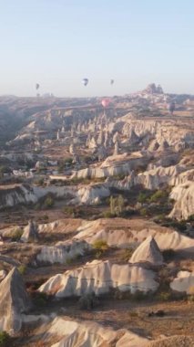 Kapadokya, Türkiye - balon fırlatılışının dikey videosu