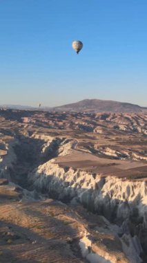 Kapadokya, Türkiye - balon fırlatılışının dikey videosu