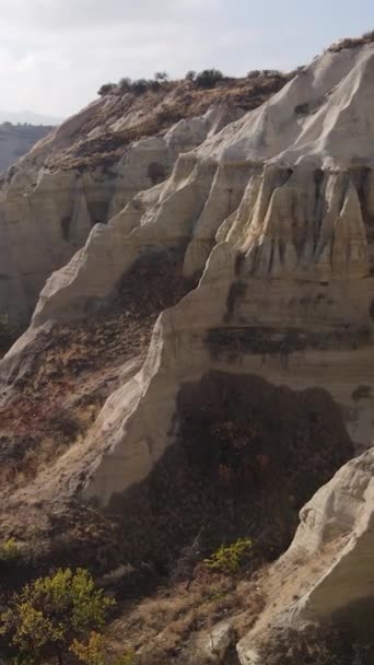 Kappadokia krajina letecký pohled. Krocan. Národní park Goreme. Svislé video — Stock video