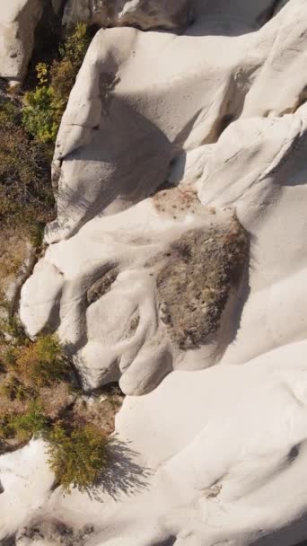 Capadócia vista aérea paisagem. A Turquia. Parque Nacional Goreme. Vídeo vertical — Vídeo de Stock