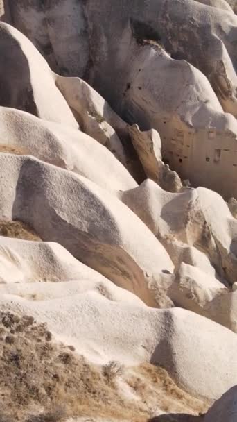 Cappadocia táj légi kilátás. Törökország. Goreme Nemzeti Park. Függőleges videó — Stock videók