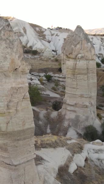 Cappadocië landschap uitzicht vanuit de lucht. Turkije. Nationaal park Goreme. Verticale video — Stockvideo