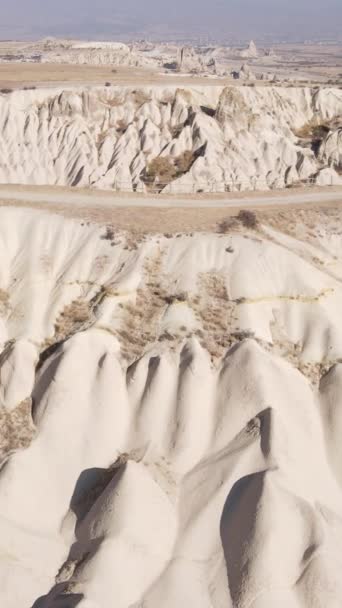 Cappadoce paysage vue aérienne. La Turquie. Parc national de Goreme. Vidéo verticale — Video